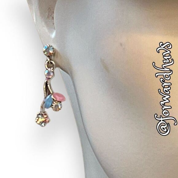 Cosplay Princess Style Necklace & Earring Set | Magical Pink & Blue - Picture 4 of 12